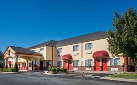 Super 8 By Wyndham Claremore Ok