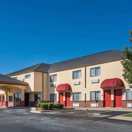 Super 8 By Wyndham Claremore Ok Esterno foto