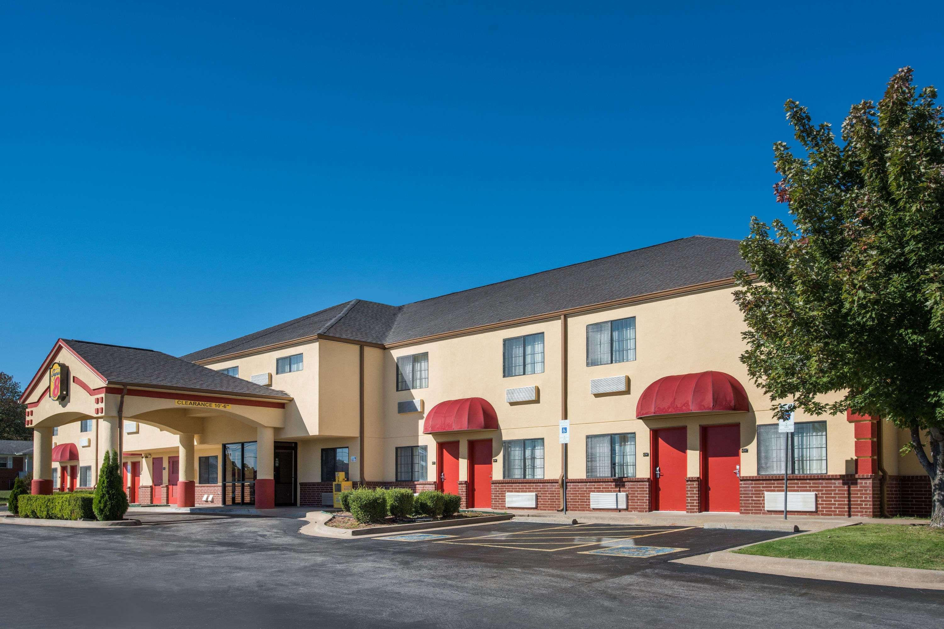 Super 8 By Wyndham Claremore Ok Esterno foto