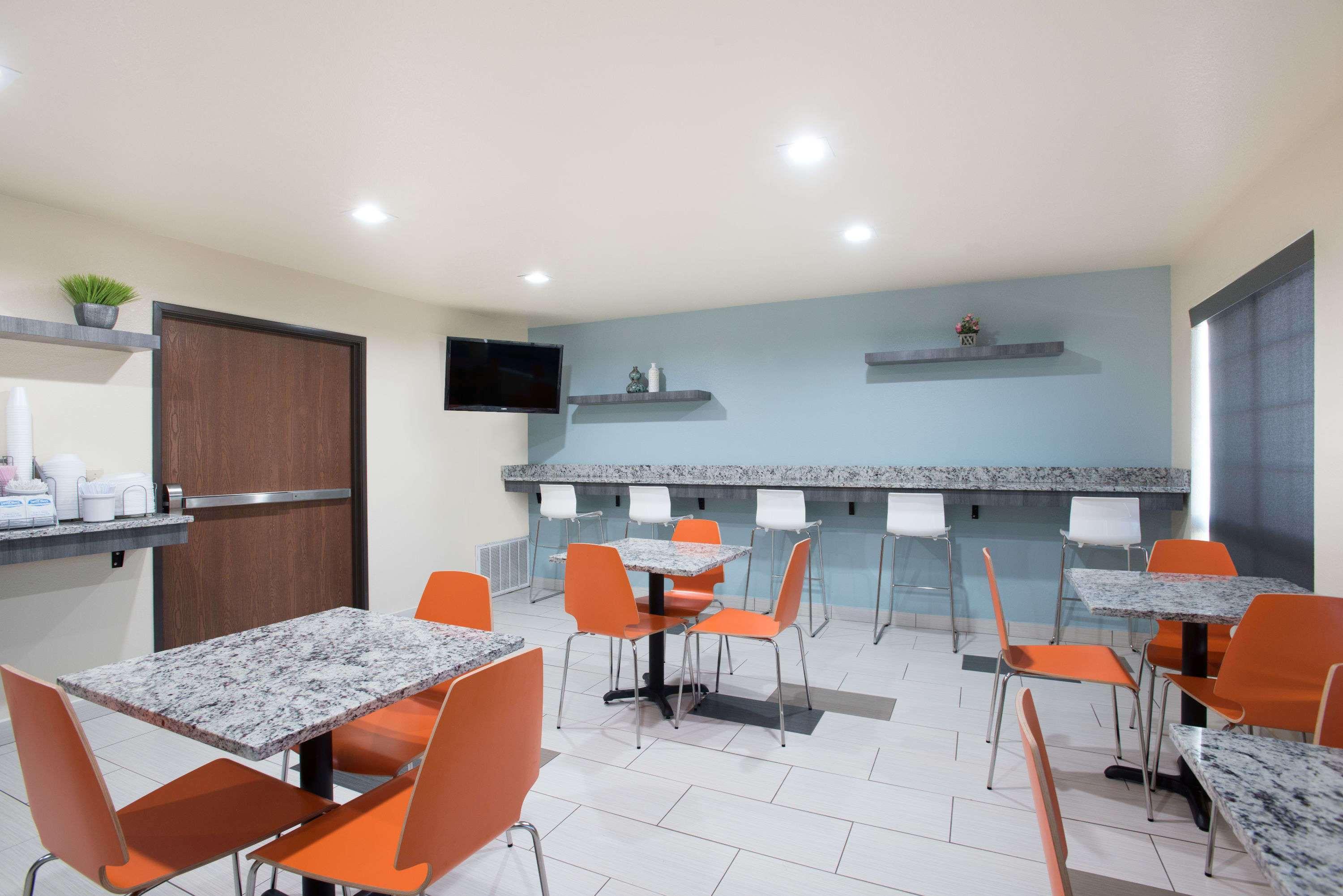 Super 8 By Wyndham Claremore Ok Esterno foto