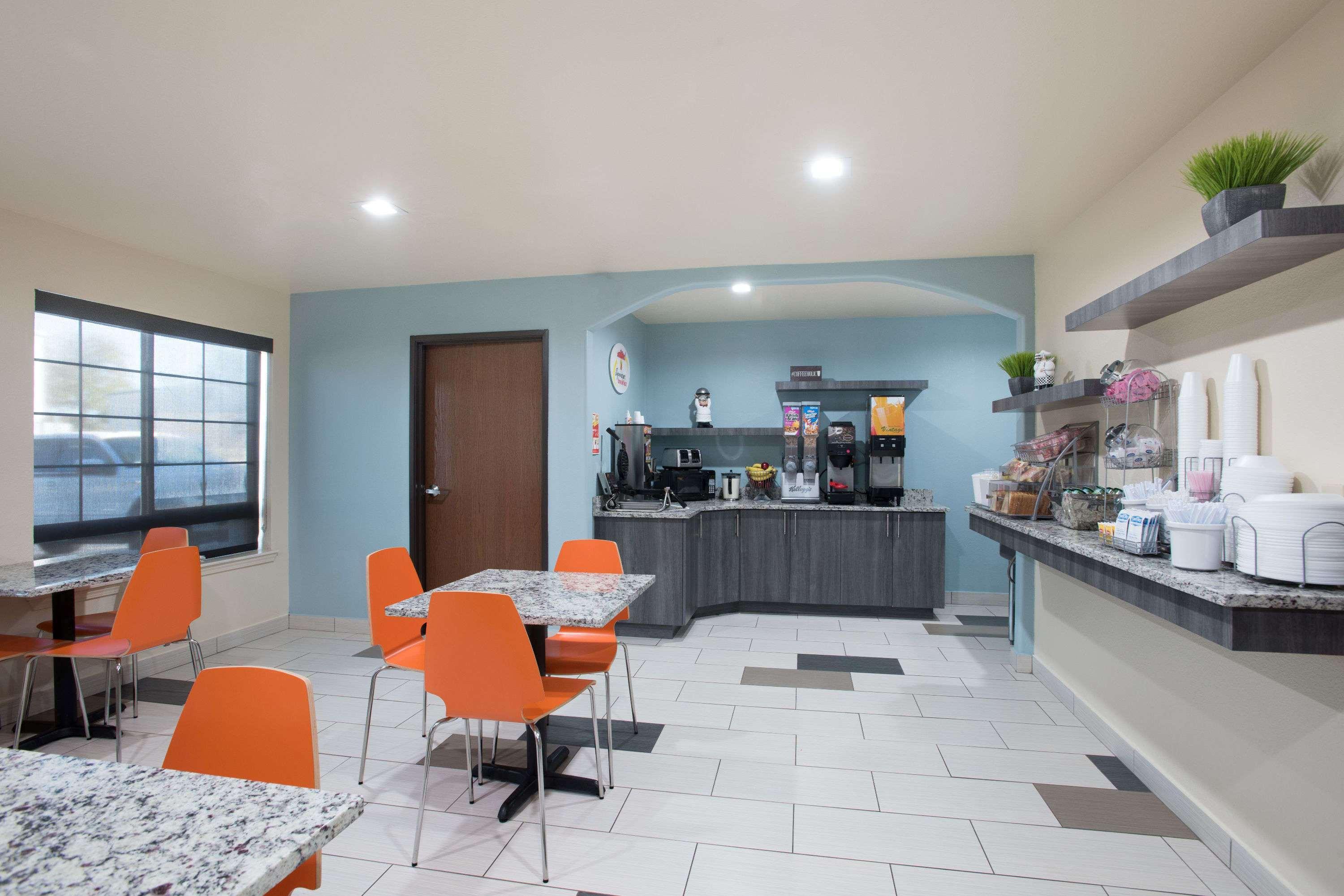 Super 8 By Wyndham Claremore Ok Esterno foto