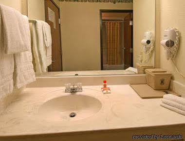 Super 8 By Wyndham Claremore Ok Esterno foto